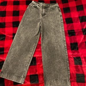 BLACK DENIM WASHED WIDE JEANS